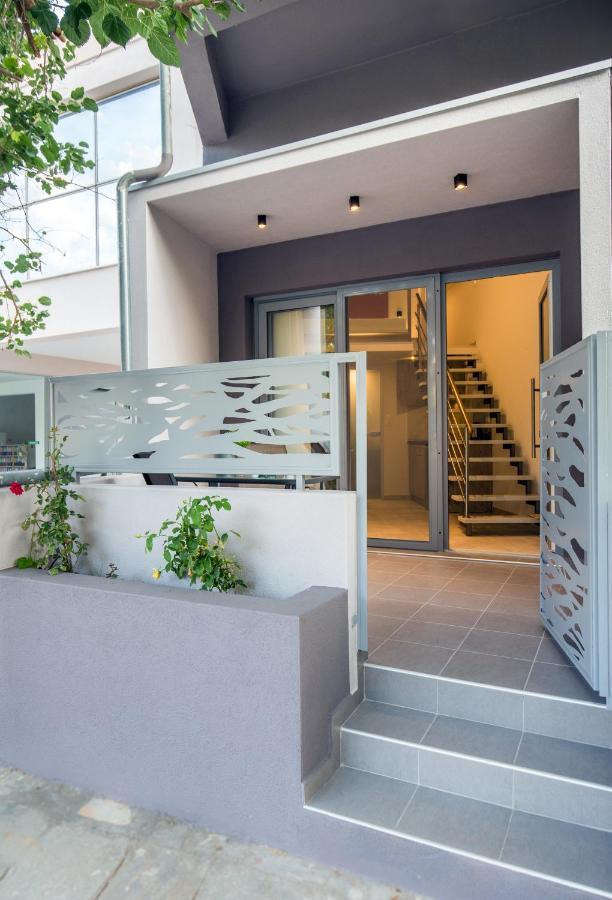 Mr & Mrs K Lofts Apartment Potos Exterior foto