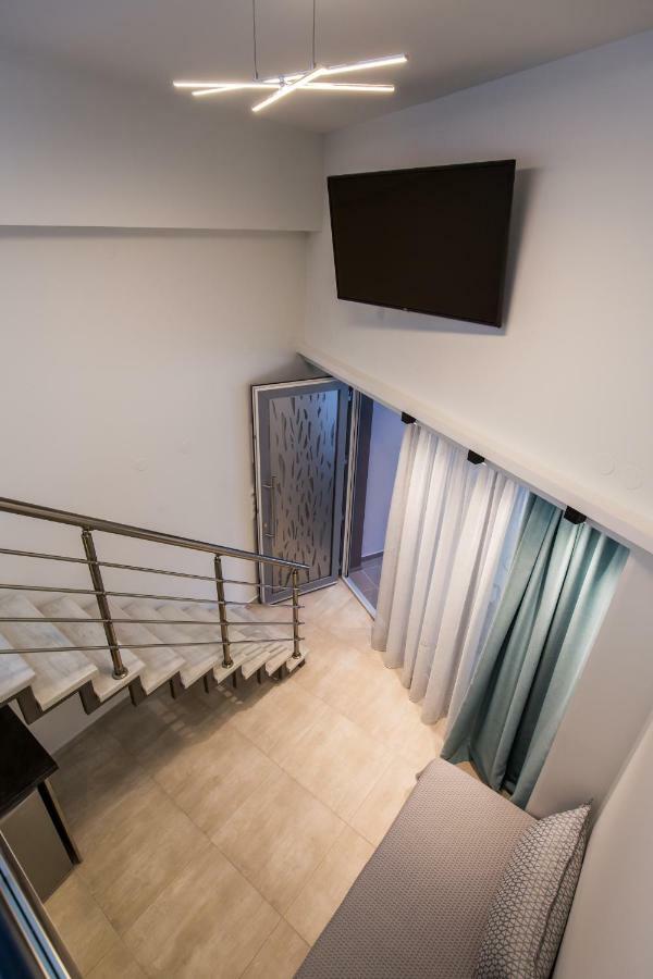 Mr & Mrs K Lofts Apartment Potos Exterior foto
