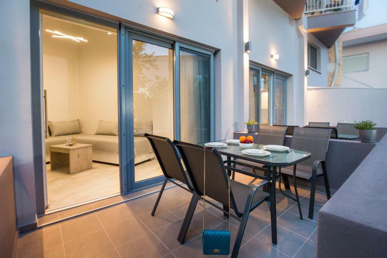 Mr & Mrs K Lofts Apartment Potos Exterior foto